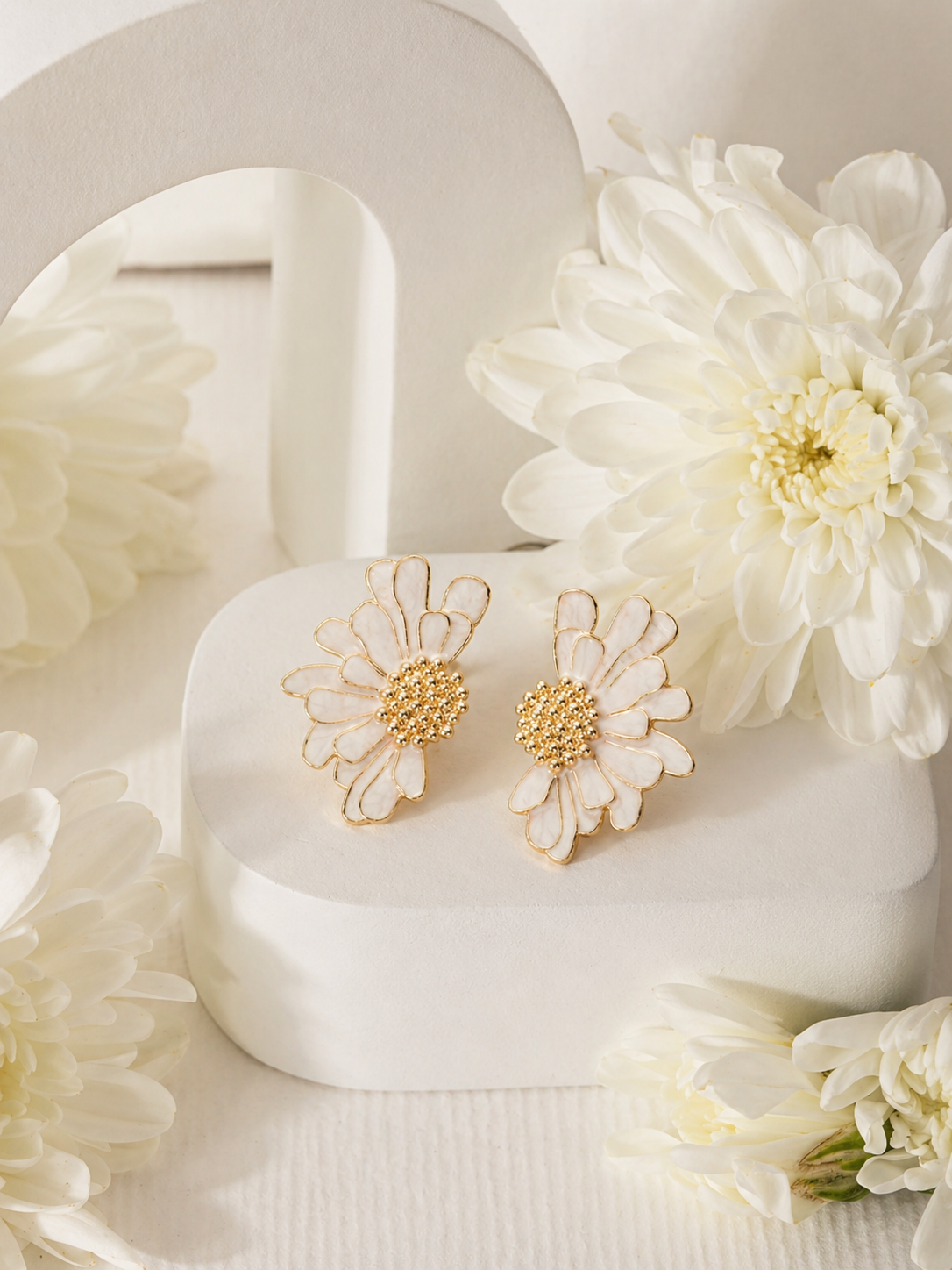 Elegant Gold Daisy Flower Earrings for Women | Minimalist Floral Jewelry | Lightweight Statement Studs