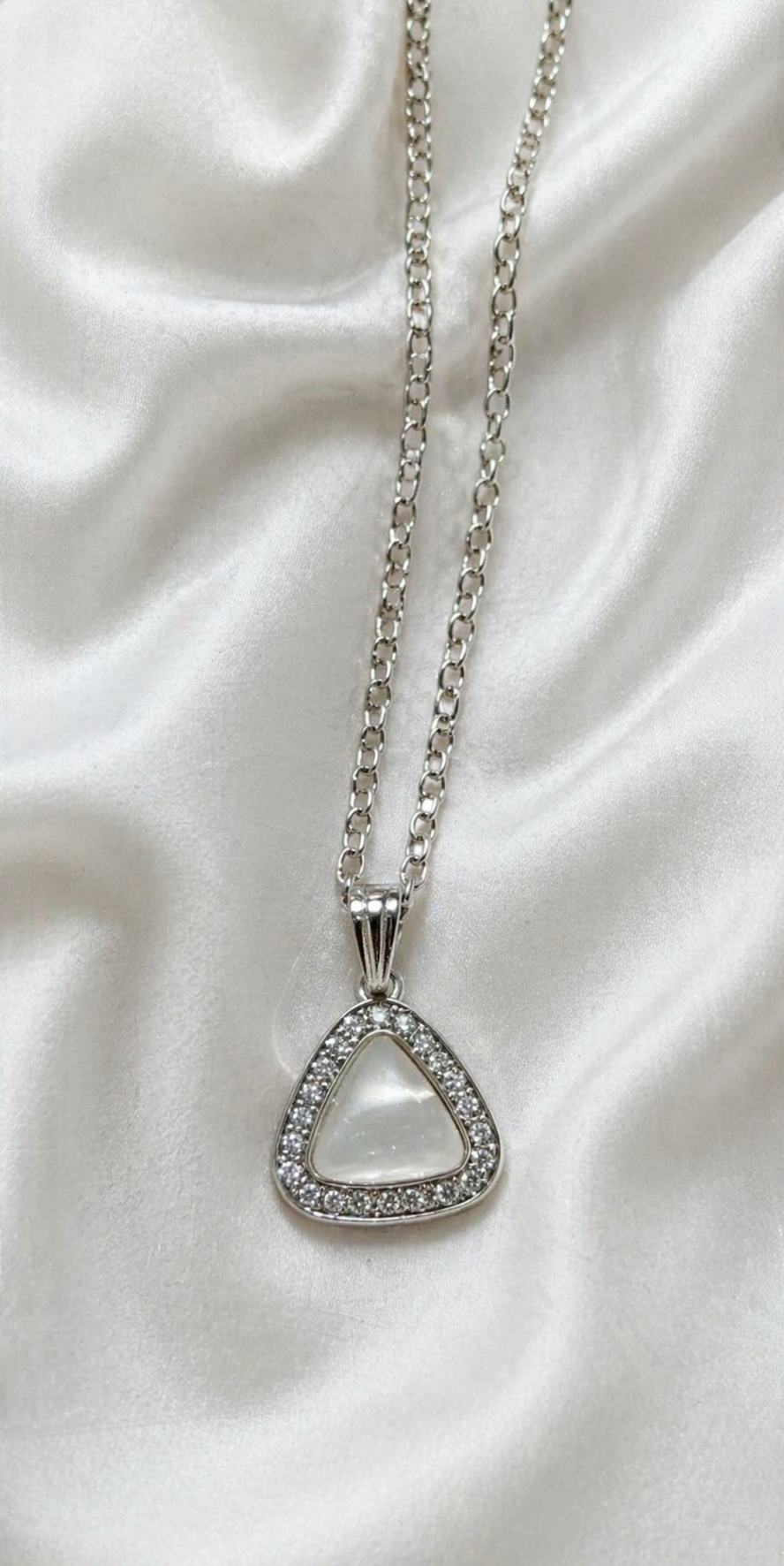 Elegant Silver Triangle Pendant Necklace for Women – Minimalist Crystal Jewelry