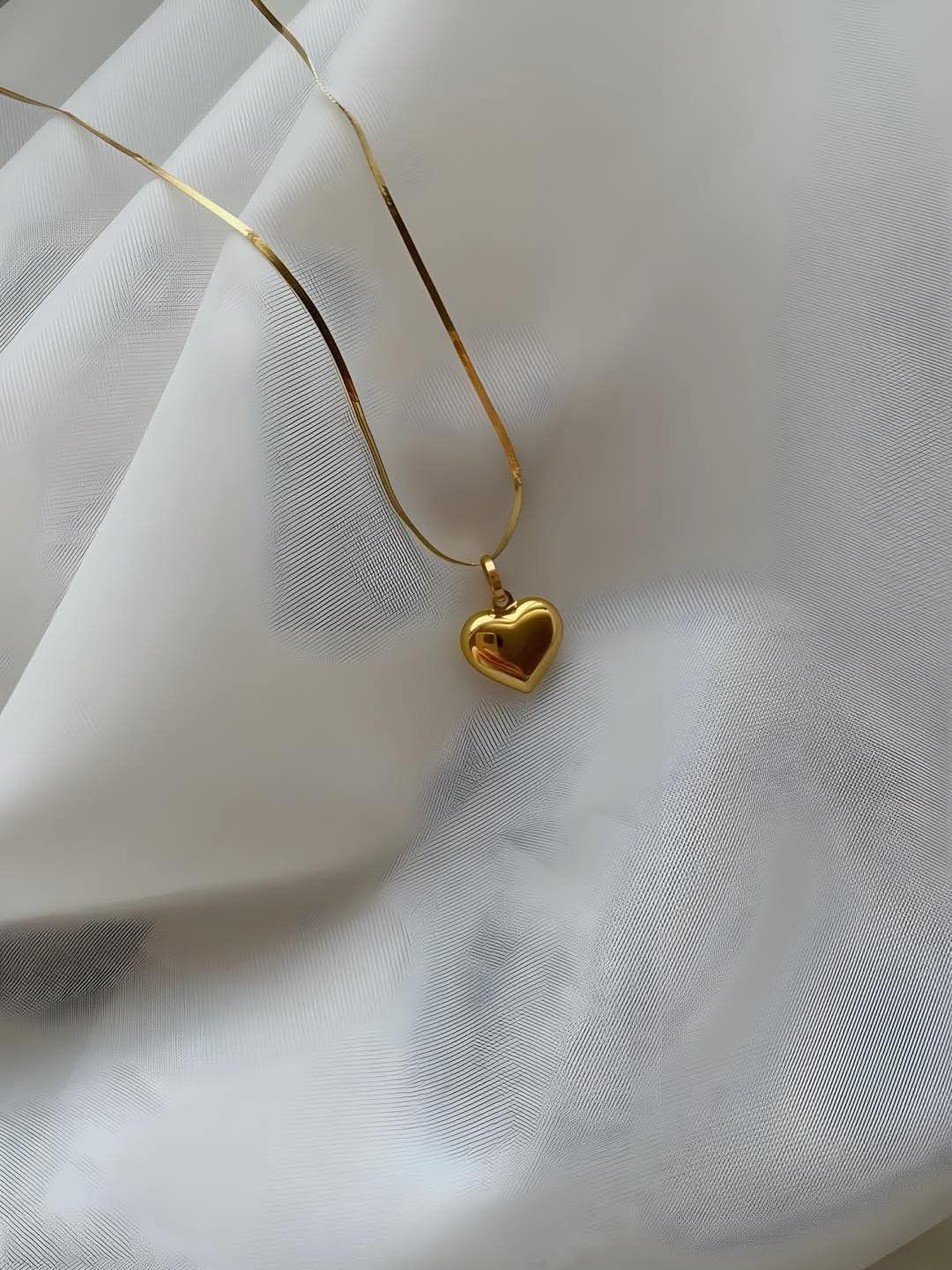 Minimalist Anti-Tarnish Gold Heart Necklace – Dainty Everyday Pendant Jewelry