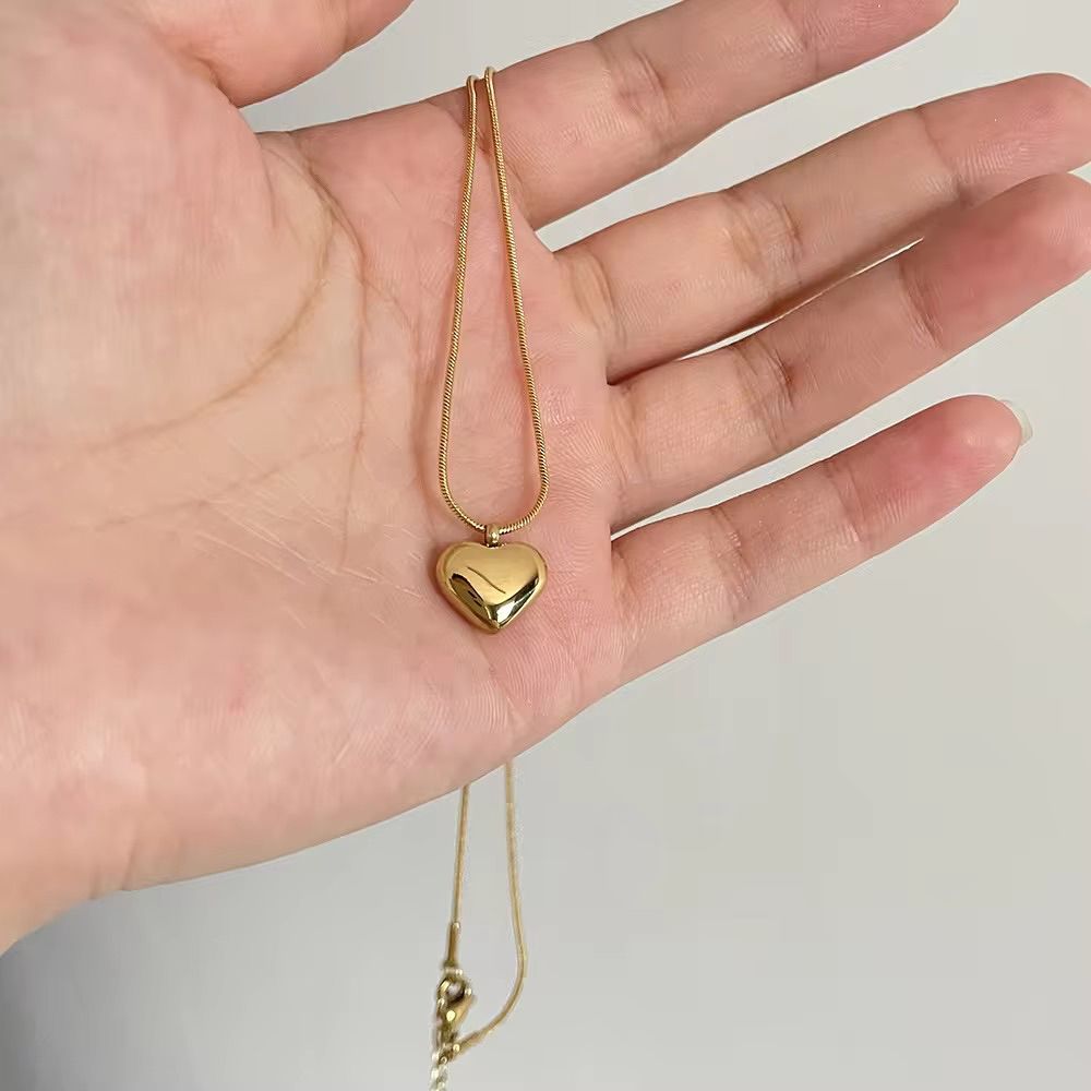 Minimalist Anti-Tarnish Gold Heart Necklace – Dainty Everyday Pendant Jewelry